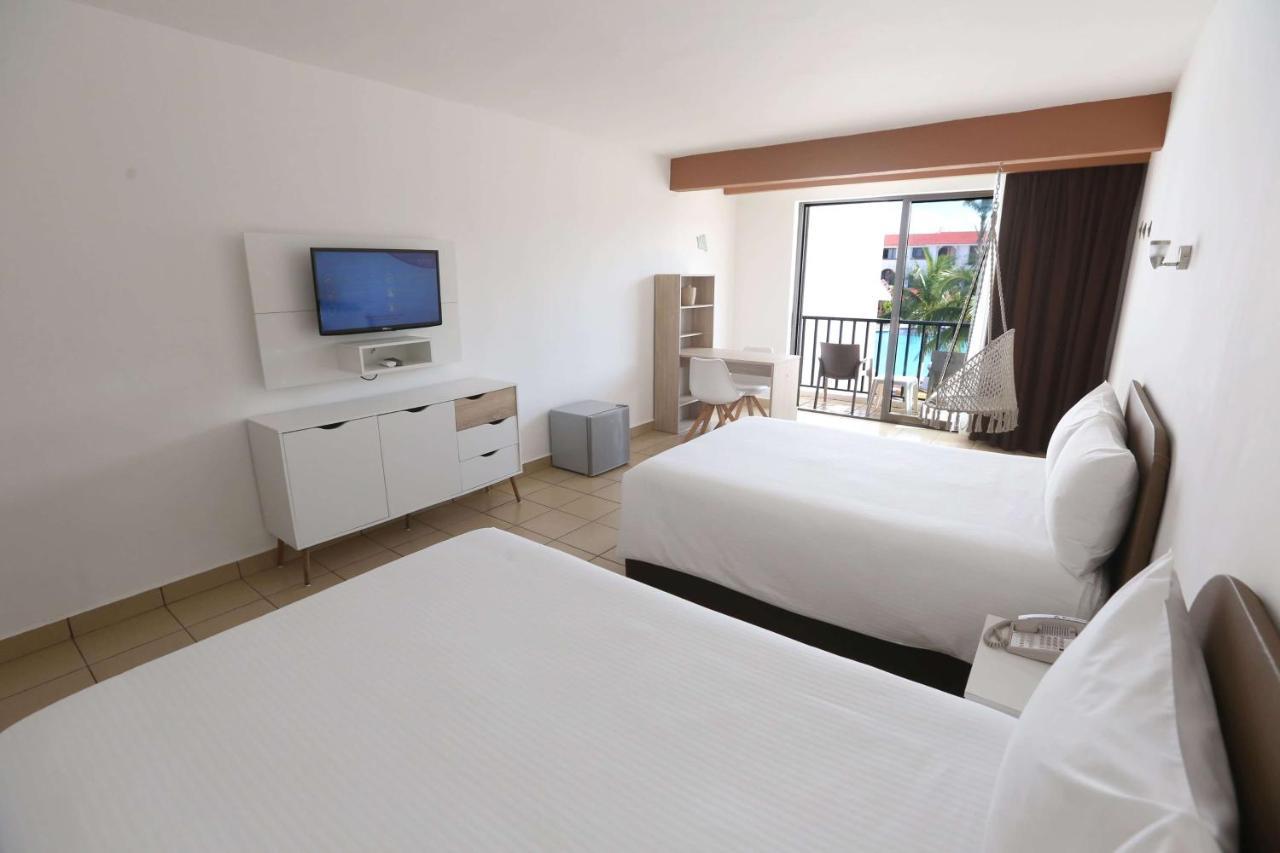 Superior Room 2 Double Beds Non-Smoking
